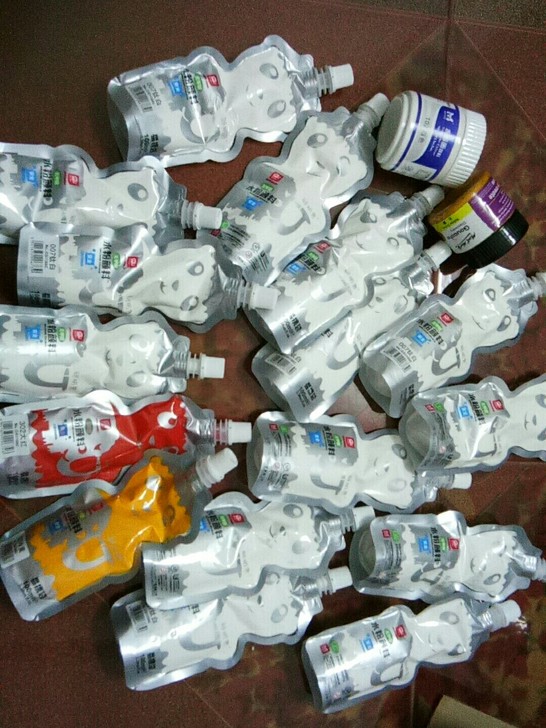 水粉颜料 白色 红色 黄色 土黄色 瓶装袋装