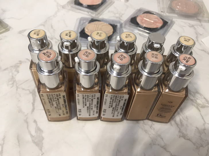 Dior迪奥凝脂恒久精华粉底液简装20ml...