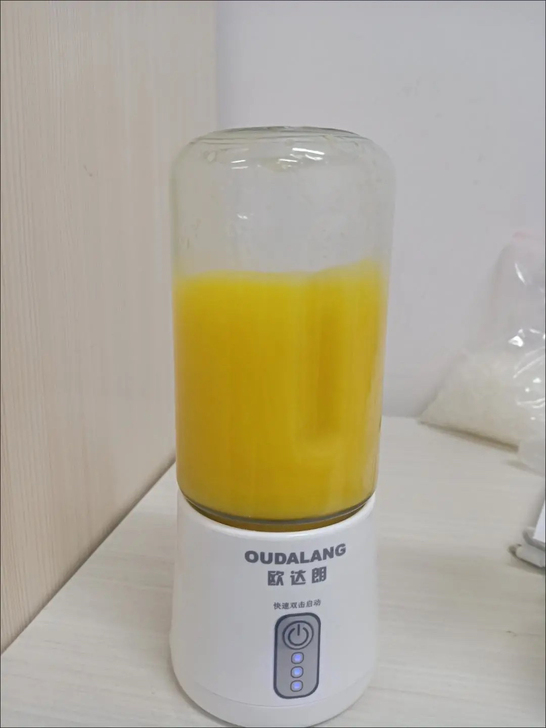 超市不开了仓库还有部分榨汁杯便宜处理