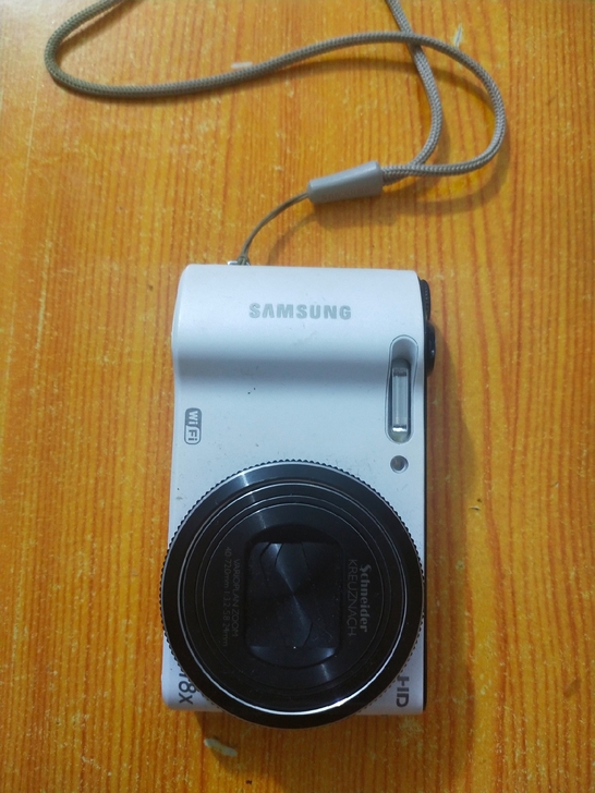 三星，当收藏品和道具配件零件卖的，啥也不包...