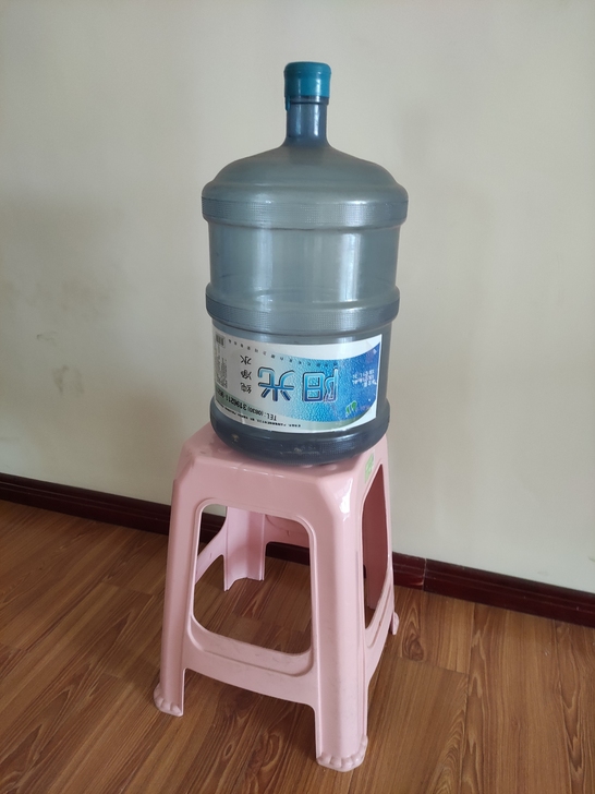 饮水水桶矿泉水桶装瓶子，大桶容量12元自提...