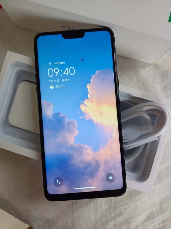 OPPOR15正品手机  9成新  买来用...