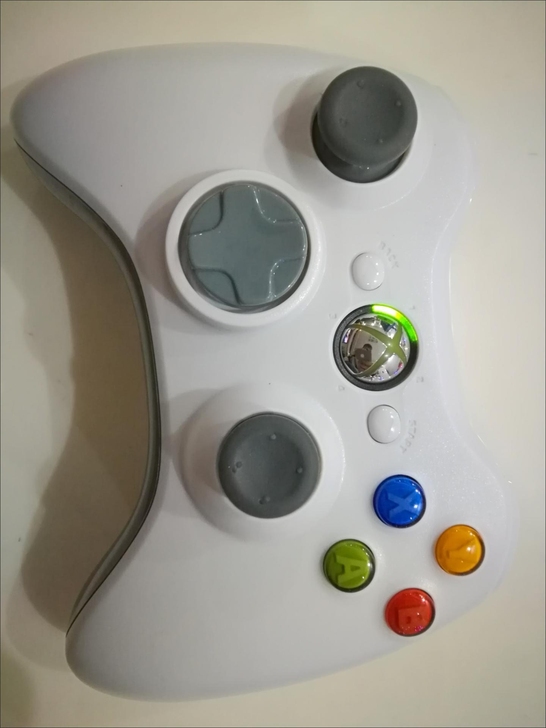 老李家店铺转让，清库存游戏手柄，XBOX3...