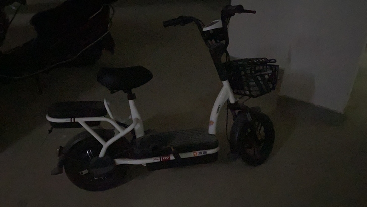雅迪48伏电动车