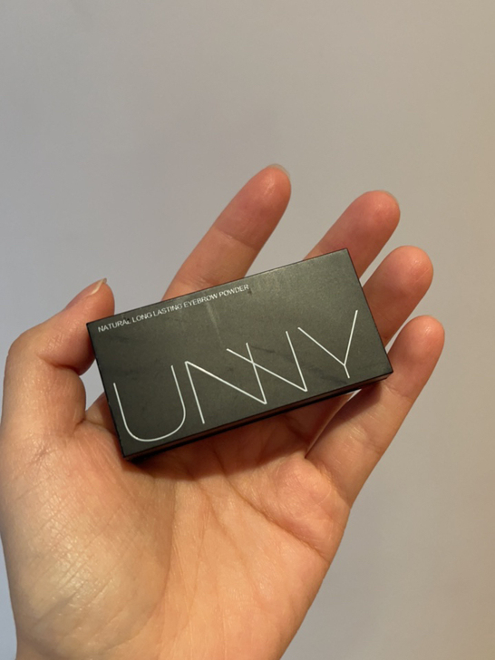 UNNY 眉粉 只用了一次 但是用不来眉粉...