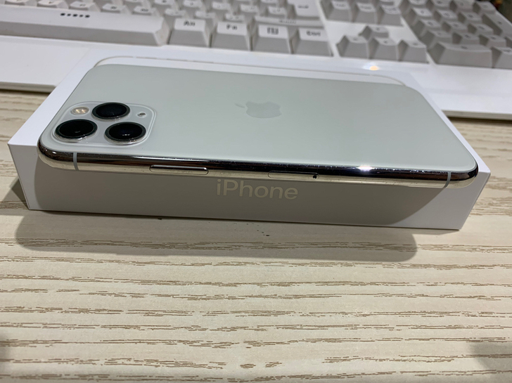 苹果11Pro，256G，电池77，国行三...