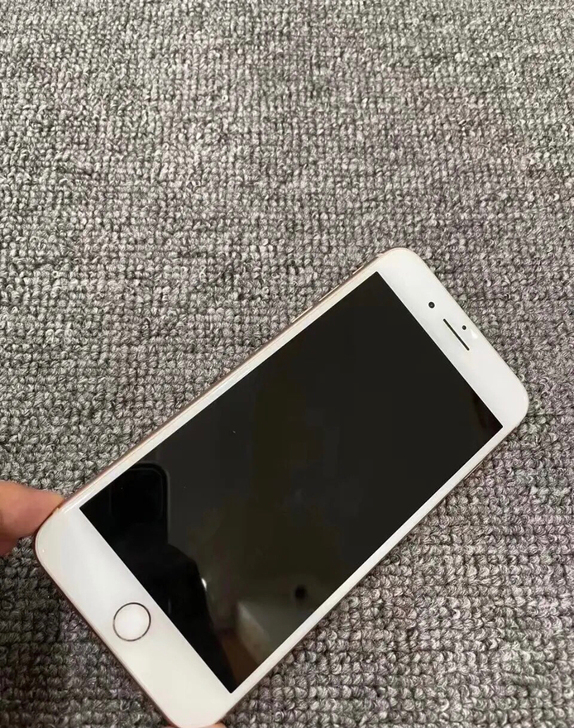 iPhone8plus 美版64G  后置...