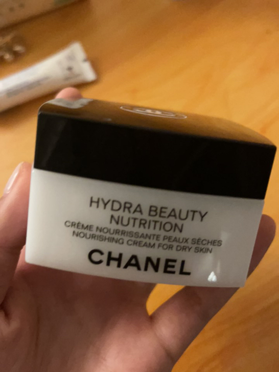 香奈儿面霜,买回来试用,不符合肤质,50g...