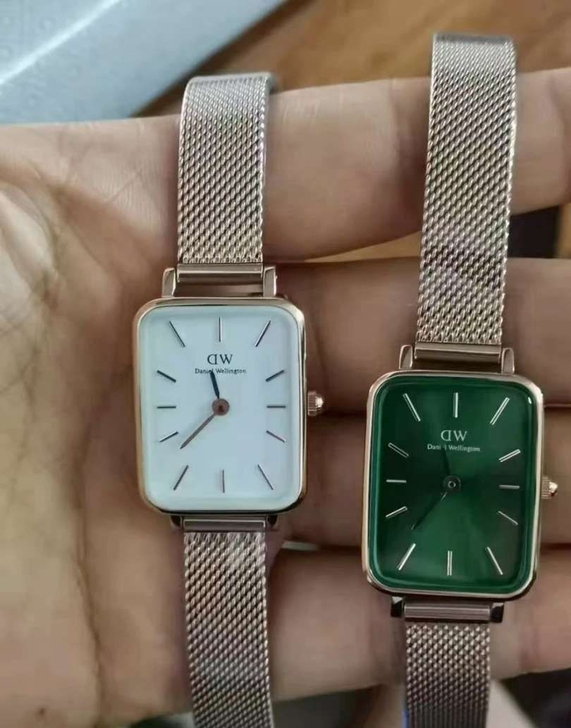 DW小方表，全新，超时尚，白色绿色我都有，...