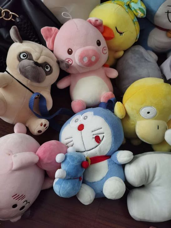 玩偶,全部都是商场的娃娃机夹的,这里游戏币...