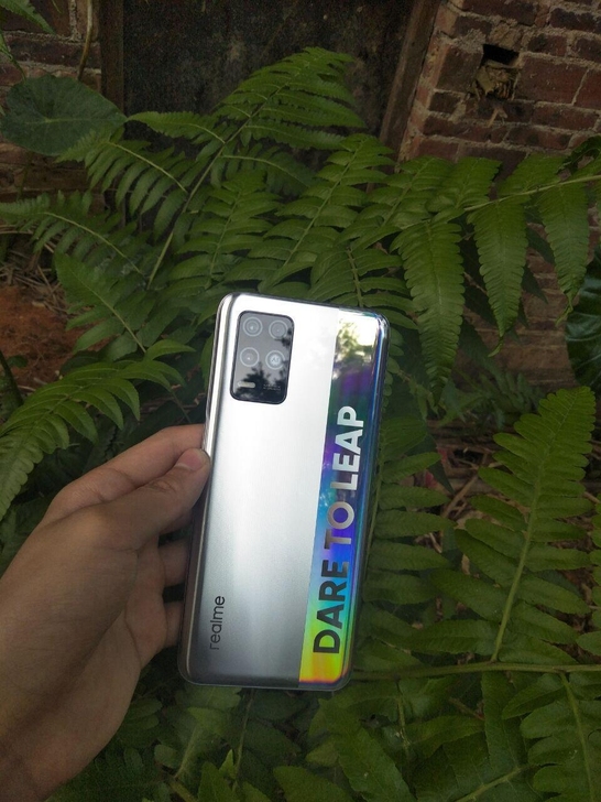 真我Q3 双5G骁龙750G 120Hz电...