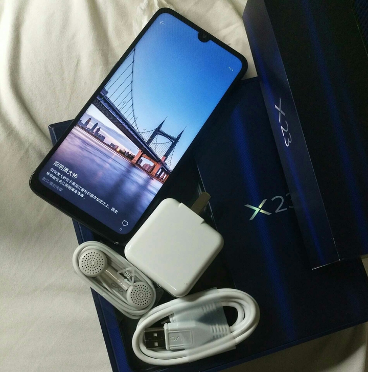 vivox23九成新 手机自用8+128运...