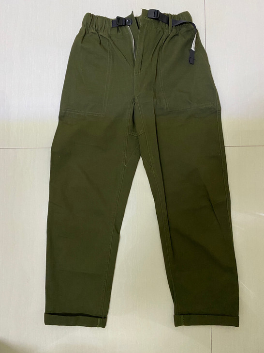 出售一条工装裤,适合身高176左右体重13...