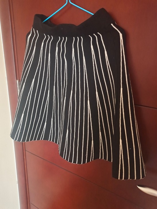 女装裙子一次没穿过130斤以内都能穿。便宜转