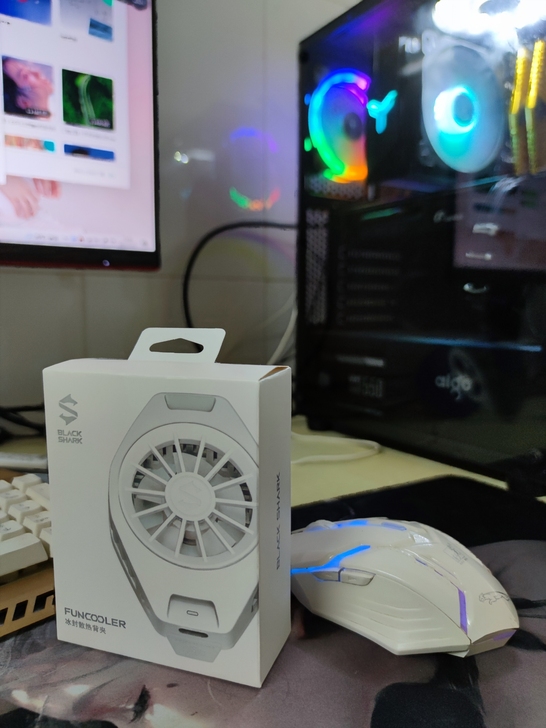 小米黑鲨冰封手机散热器 全新未拆封 可小刀