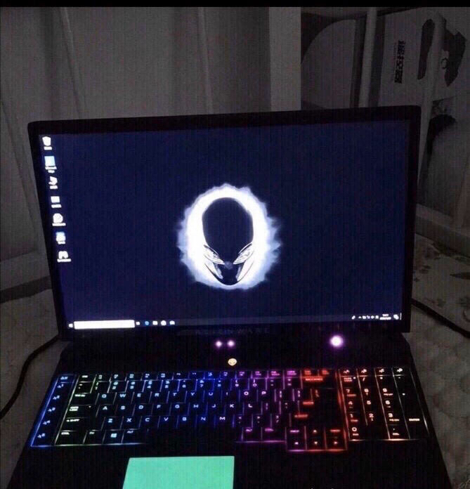 144Hz 2080 高端游戏本电脑 外星...