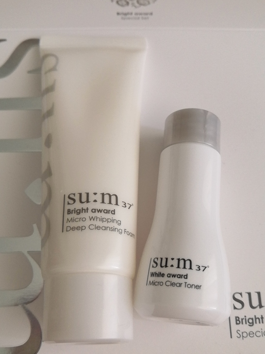 全新呼吸，洁面40毫升，美白水20毫升，两...