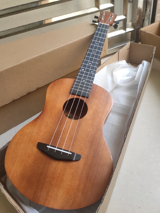 出全新单板尤克里里26寸 男女通用26寸桃...