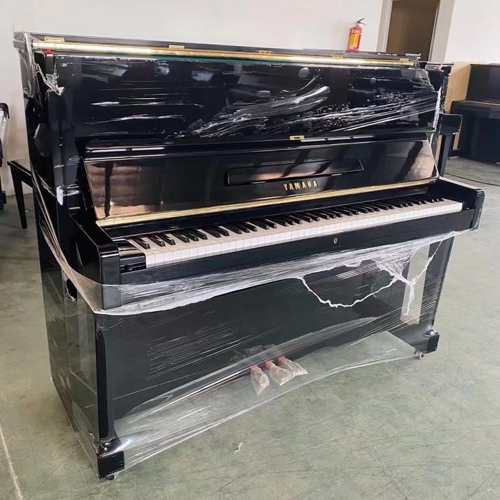 进口雅马哈钢琴u1 包装都还没拆哦