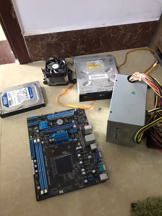 电脑配件主板电源硬盘