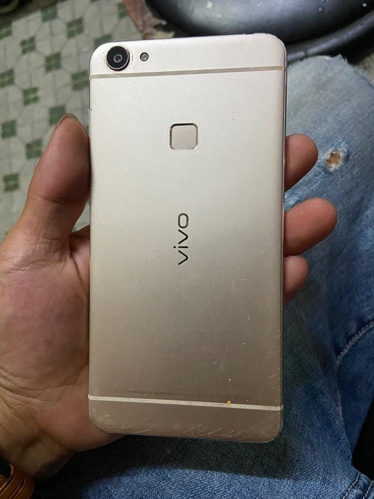vivo x6d，4+64运行内存，功能测...