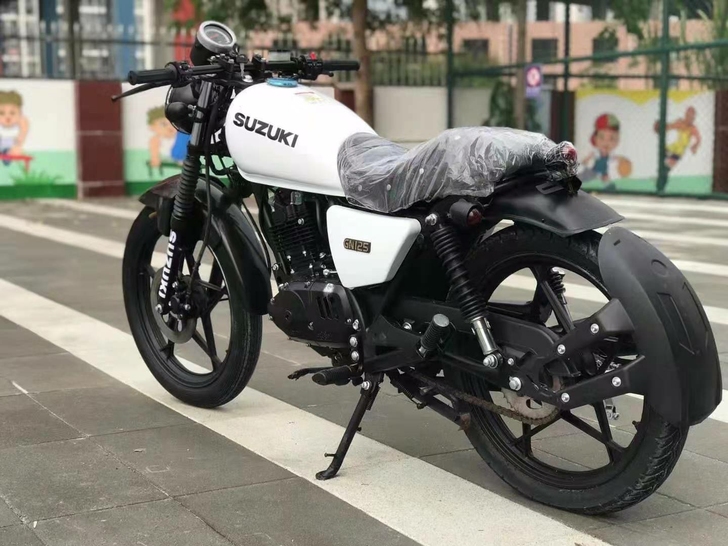 铃木复古街跑125C   手续齐全 整车原...