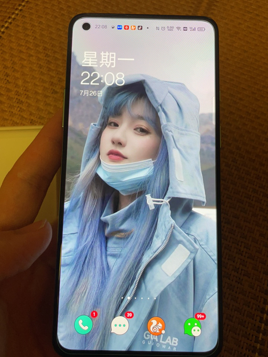 一加9r 青绿色 8+256g。基本上全新