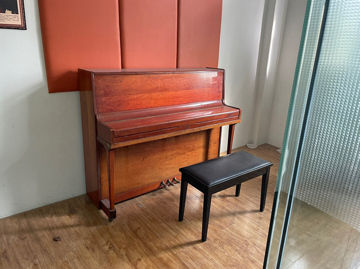 钢琴转让！2500/台元自提！成色一般，老...