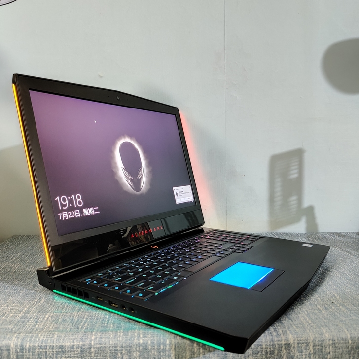 Alienware外星人 17 R5 游戏...