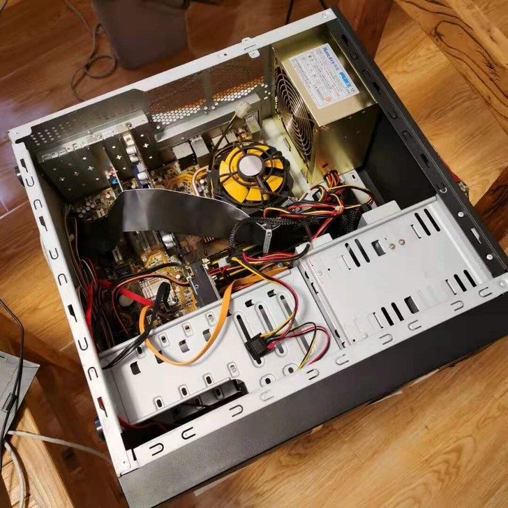 【个人闲置】一台挺新的二手台式机电脑