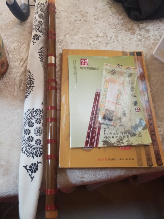 F调的笛子,个人有CEF调三支笛子,CE已...