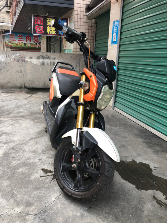 低价出售108伏爱玛电动摩托车，喜欢改装的...