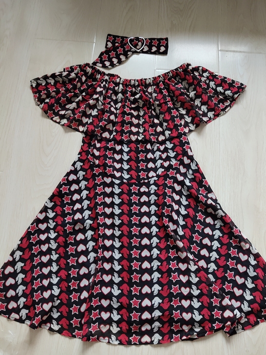 剪标连衣裙,雪纺材质,嘎嘎漂亮