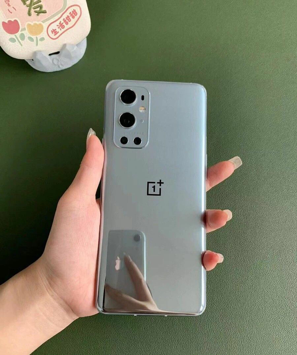 出售一台一加9PRO，12＋256闪银，5...