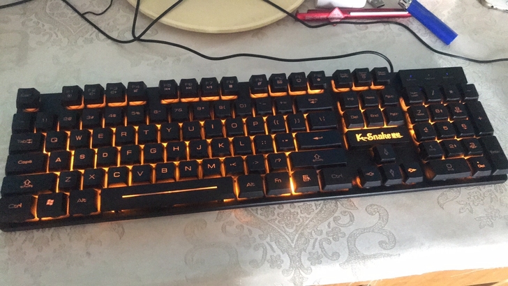 蝰蛇有线键盘鼠标套装发光电竞游戏机械手感电...