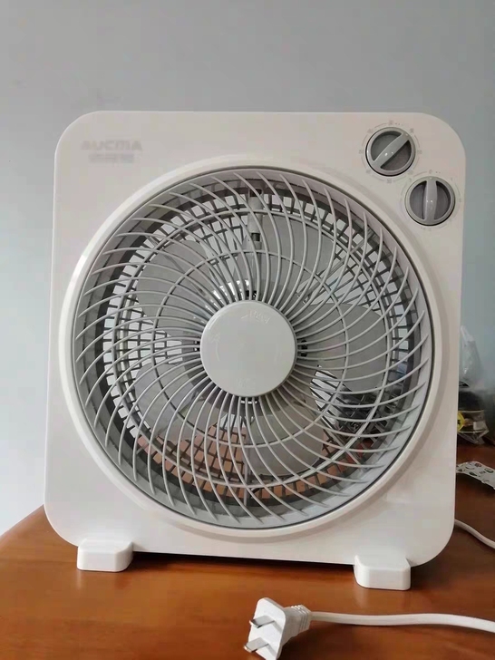 （全新包邮）澳柯玛电风扇 台式家用转页扇台...
