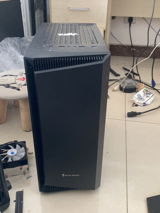 钢化玻璃侧透机箱 带400w电源