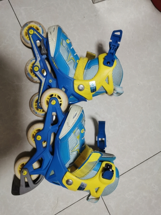 迪卡侬实体店，适合脚长16.5-18.5c...