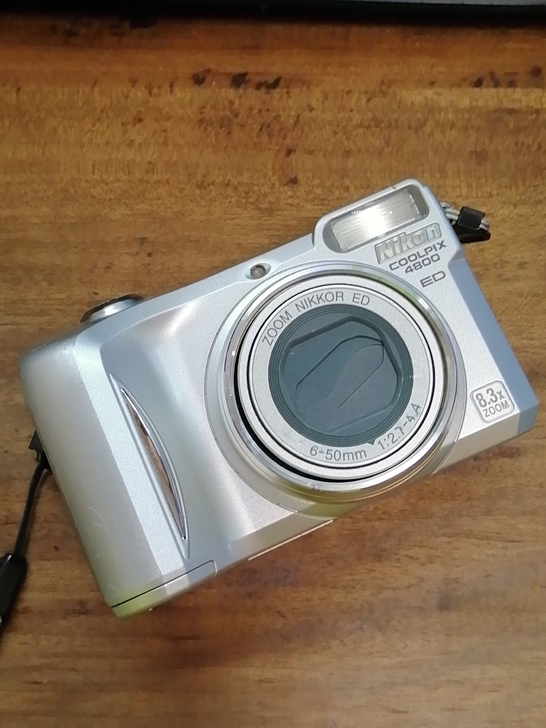 尼康coolpix4800复古数码相机