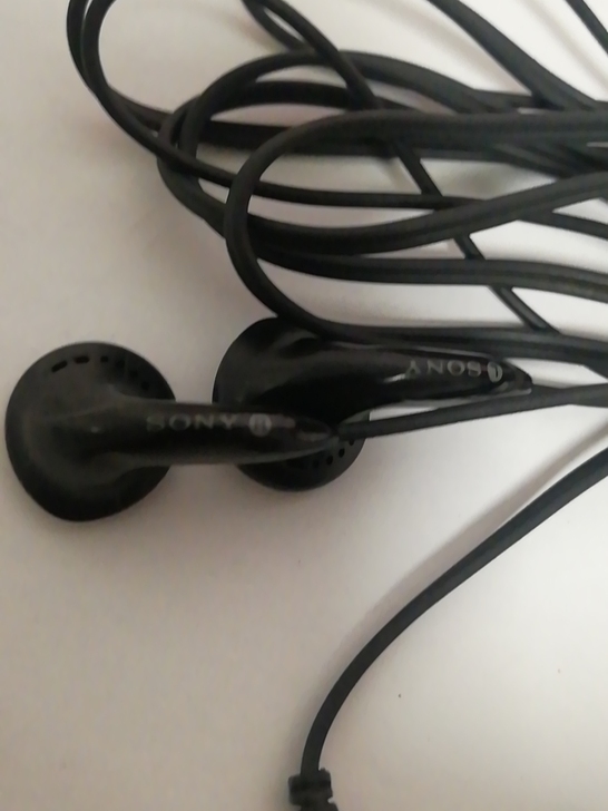 日本原装SONY索尼耳机,左右声道一切正常...