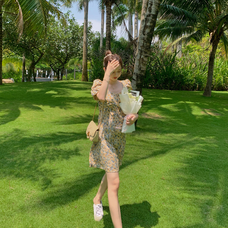 HONGZI 法式碎花连衣裙女夏甜美初恋气...