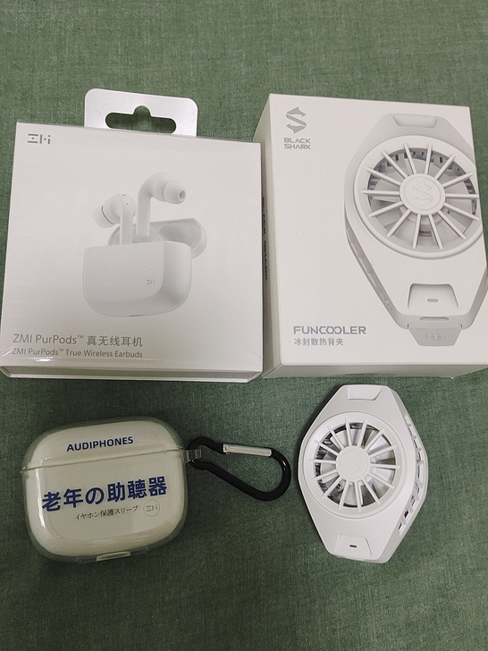 紫米purpods耳机，小米黑鲨散热背夹，...