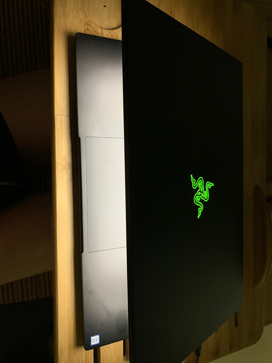 雷蛇（Razer）灵刃 15.6英寸游戏本