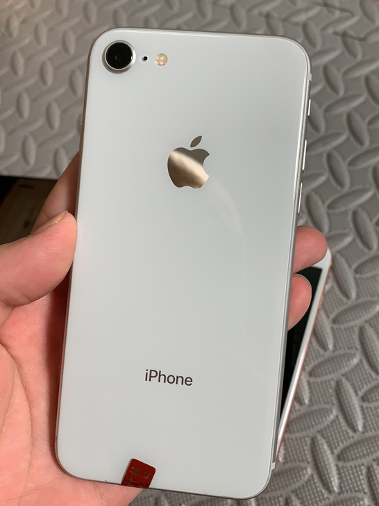 苹果8代 iPhone8 64g 插卡即用...