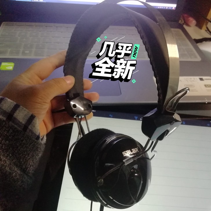 耳机，之前学校戴耐德听力考试买的，听和读都...