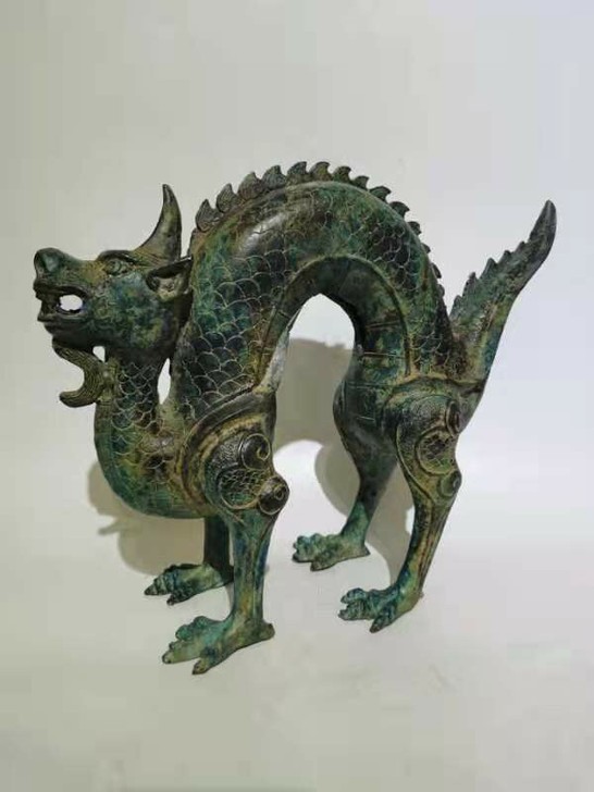 青铜器青龙，纯铜制作包浆自然重量足做工精细...