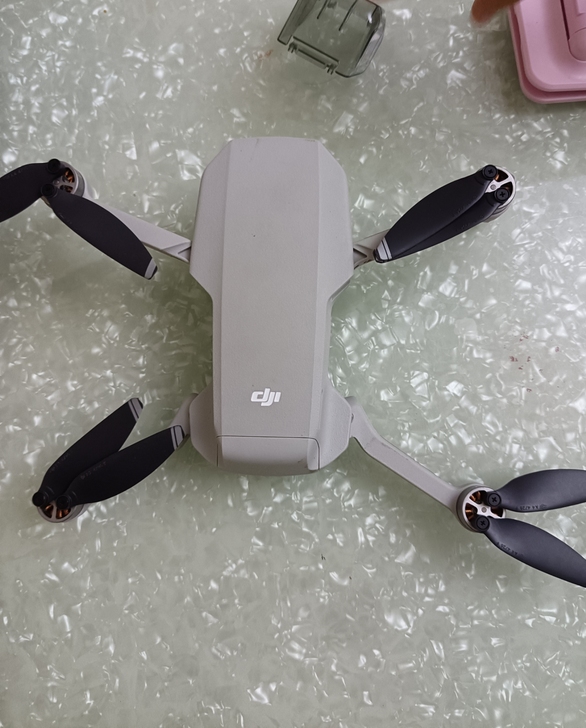 大疆mini1，外观如图，无人机无任何问题...