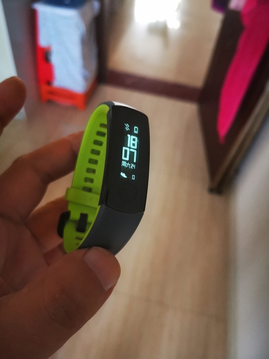 荣耀手环3，轻微使用痕迹！包邮