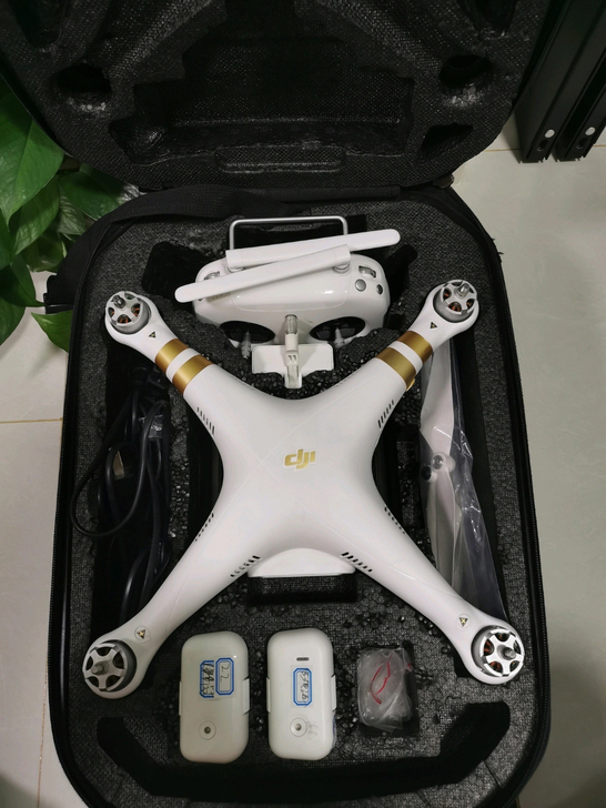 特价!大疆精灵3P双电,整体成色一般,电池...