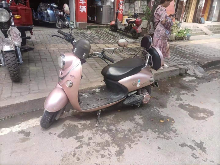 72##amp;or;20A爱玛电动车,因...